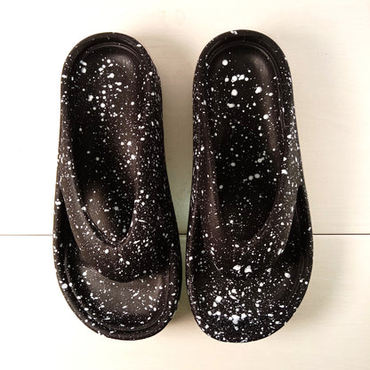 Soft Comfy Abstract Design Flip Flops (Black)