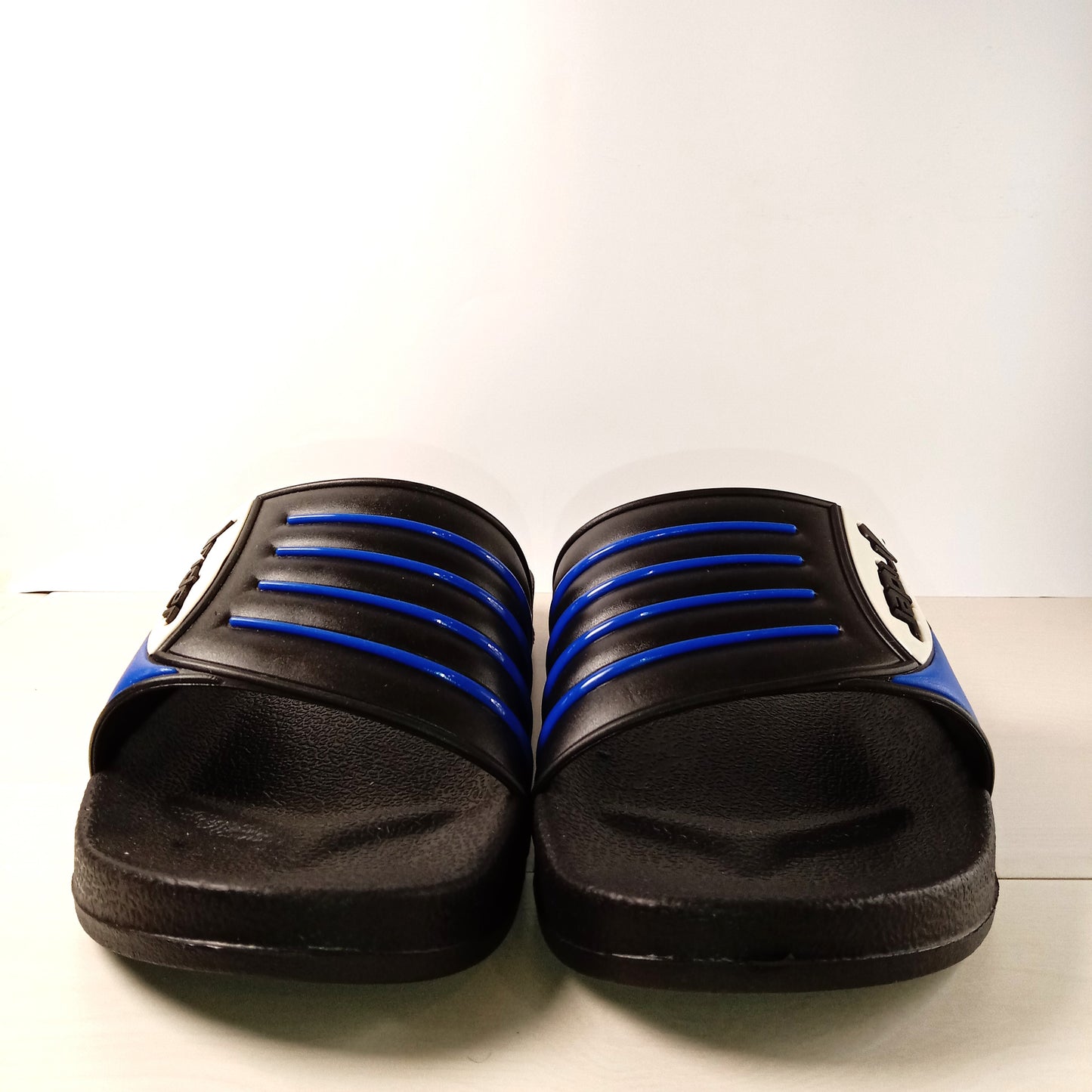 Water Resistant Regular Mens Slides / Slippers