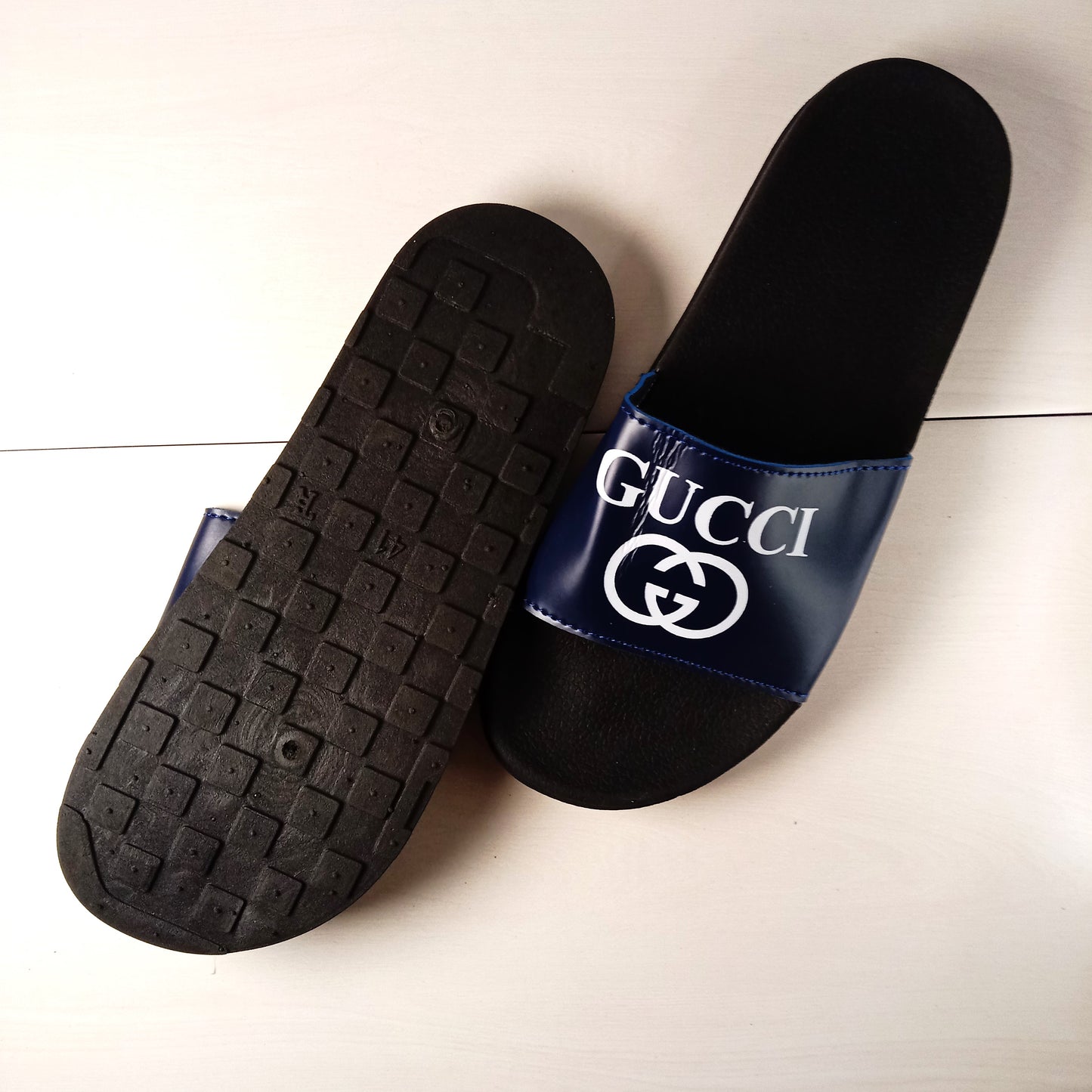 -G-U-C-C-I- Mens TPR Slides